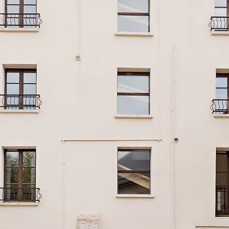 Avec Terrasse أونفلور